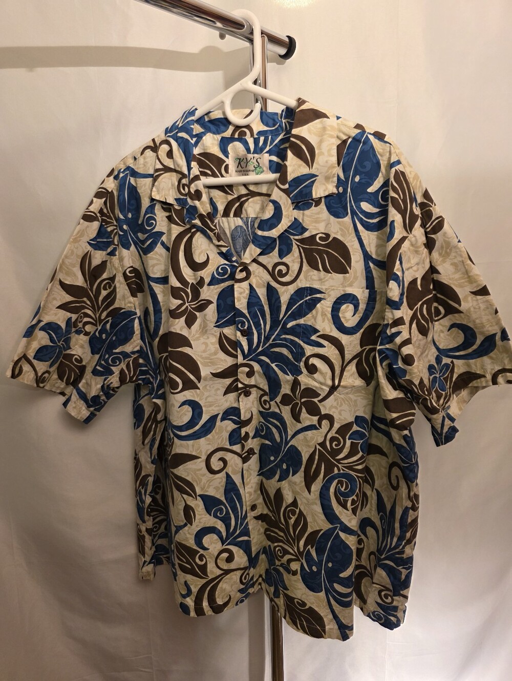 Hawaiian Button-Front Shirt